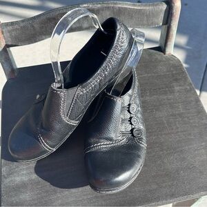 Clarks Ashland Effie Black Leather Slip-On Shoes with Button Detail 10
